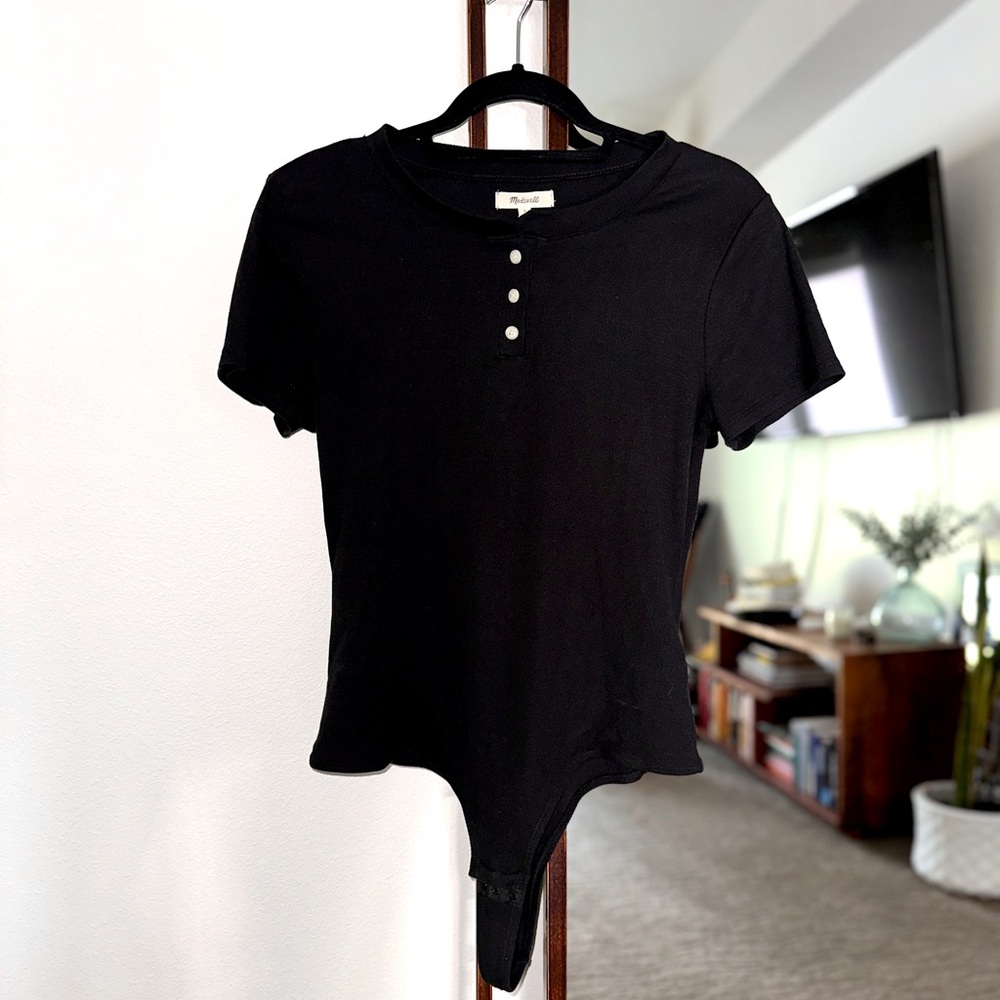 Madewell Size L Black Short Sleeved Bodysuit, Ribbed, Henley Style